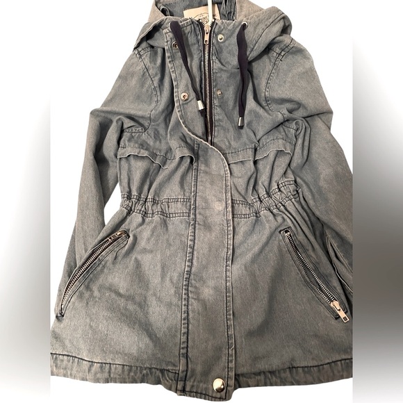 Women’s Vintage Cotton Chambray Zip Jacket With Hood - Picture 3 of 10